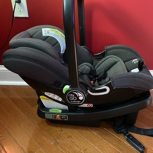 Infant car seat